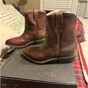 Women’s FRYE Billy Short Boot
